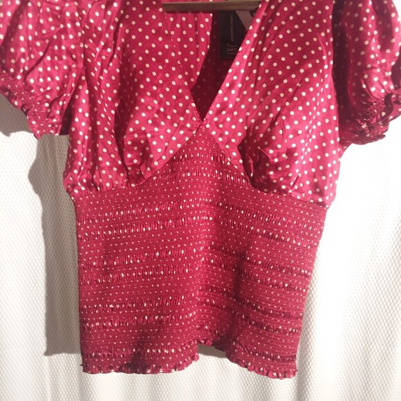 1940's Vintage inspired 100% Silk red and white Polka Blouse with puff cap slee - Picture 3 of 5